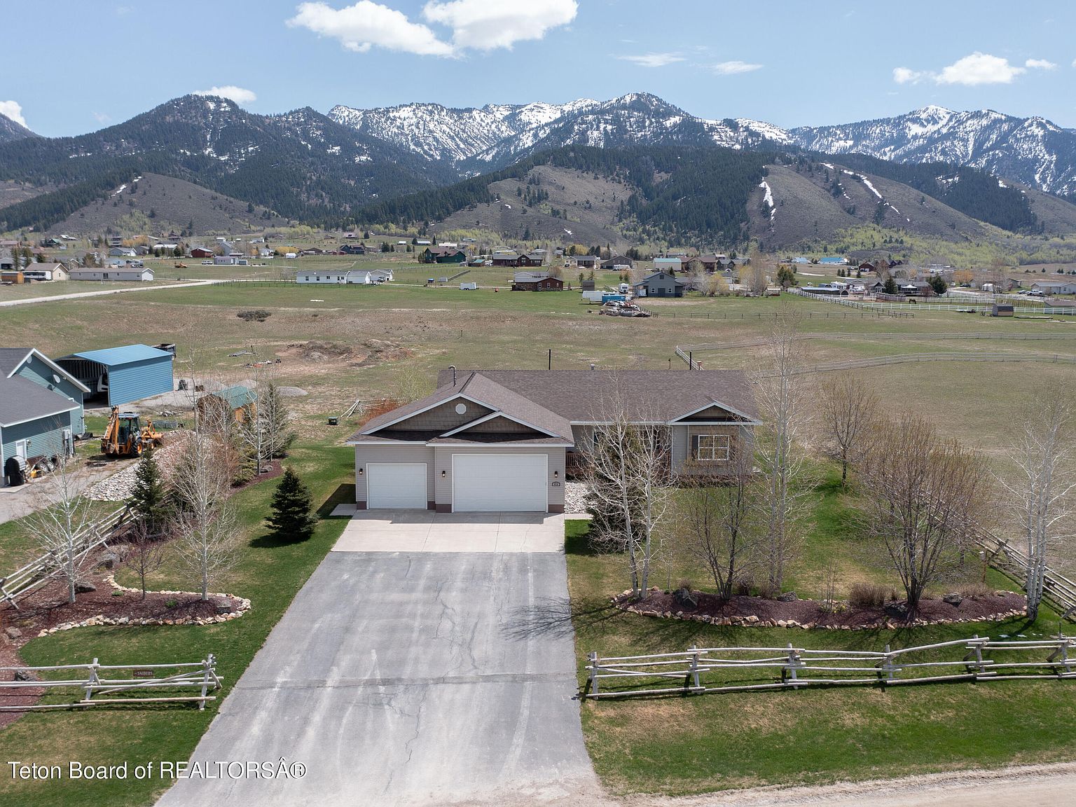 972 Lariat Dr, Etna, WY 83118 Zillow