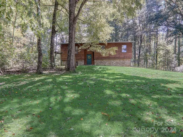 1191 Dupont Rd, Hendersonville, NC 28739
