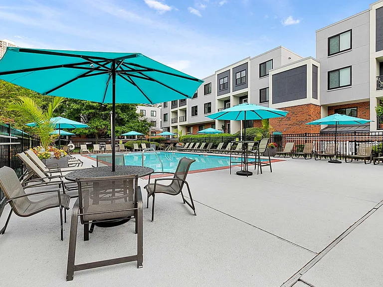 River Club Apartments — Photo 11