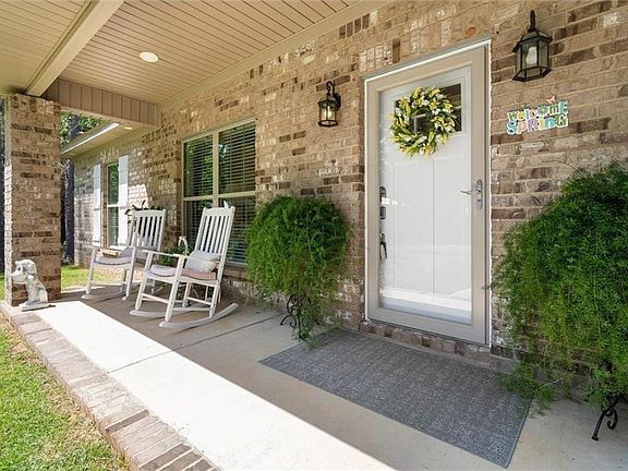 2nd image of 604 General Anderson Pl