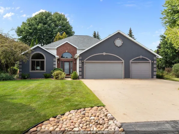 N1397 Westgreen Dr, Greenville, WI 54942