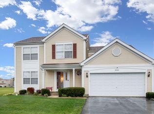 2404 Miriam Ave, Zion, IL 60099