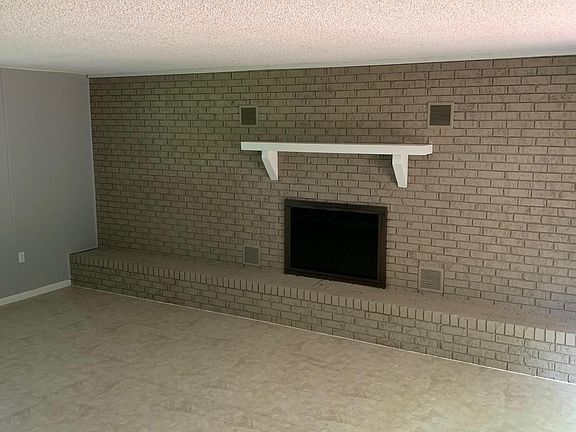 3rd image of 160 NW 59th Ct