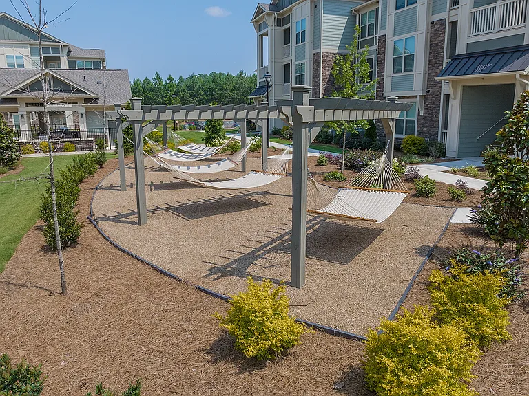 HighlandRidge_2023_HammockGarden_02