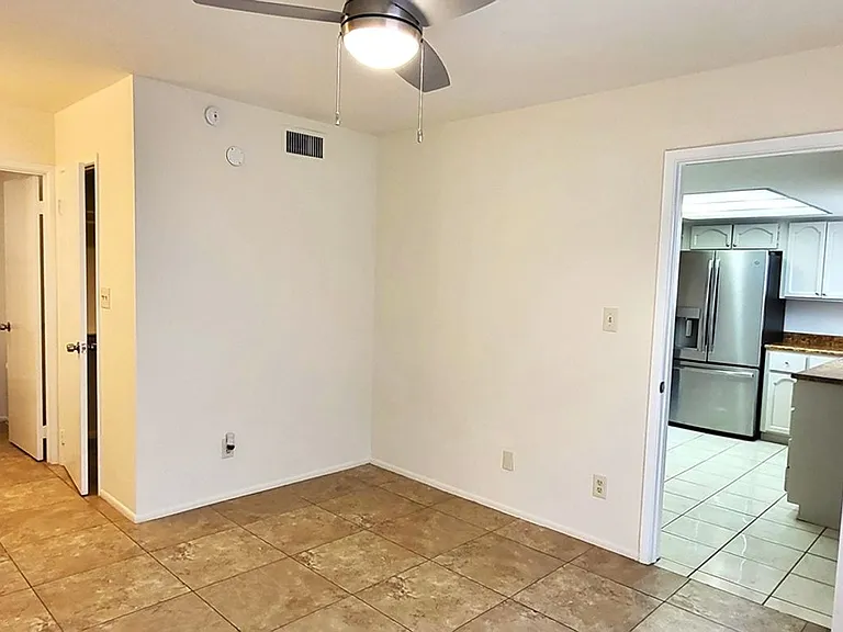 2117 W Missouri Ave — Photo 16