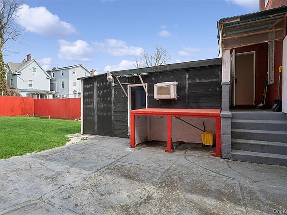 4th image of 2311 Ellis Avenue