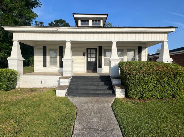 1209 Heard Ave