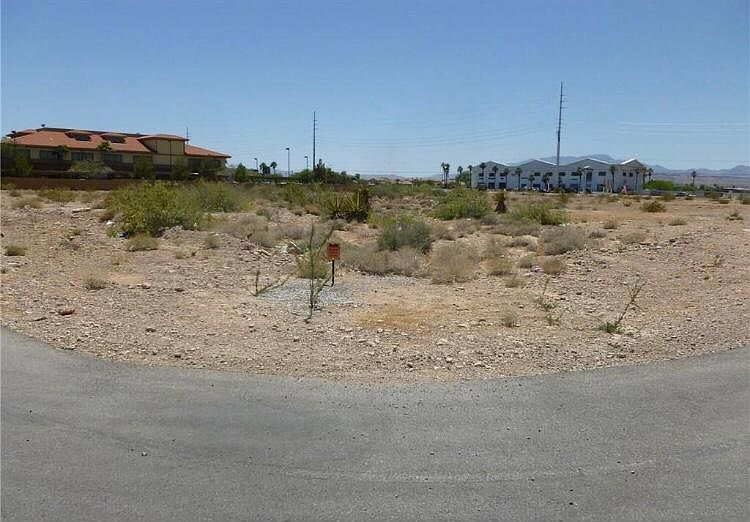 1st image of 524 Mona Ln #Lm