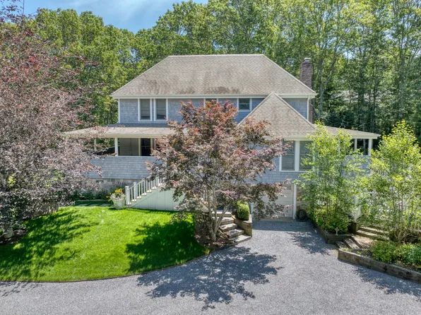 254 Harbor Watch Ct, Sag Harbor, NY 11963