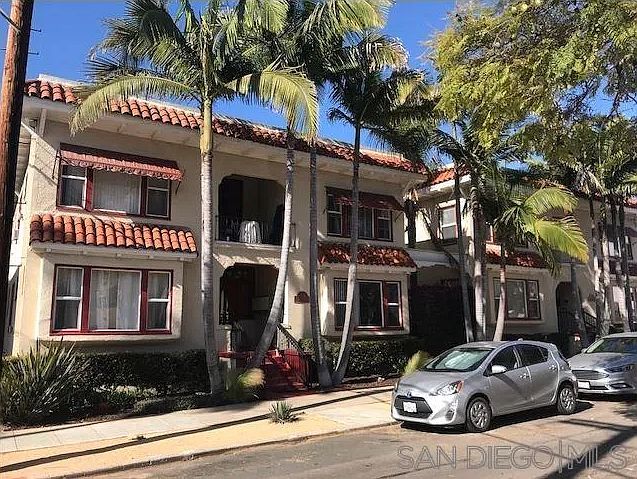 1st image of 526-28 Anderson Pl