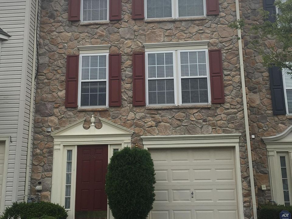 Front of townhome.
