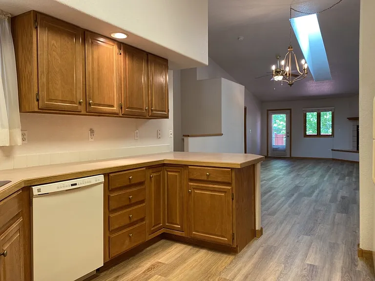 2325 Northbrook Dr — Photo 23