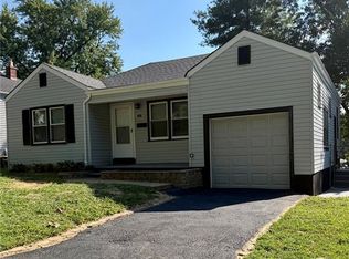 2440 Akins Dr, Saint Louis, MO 63136