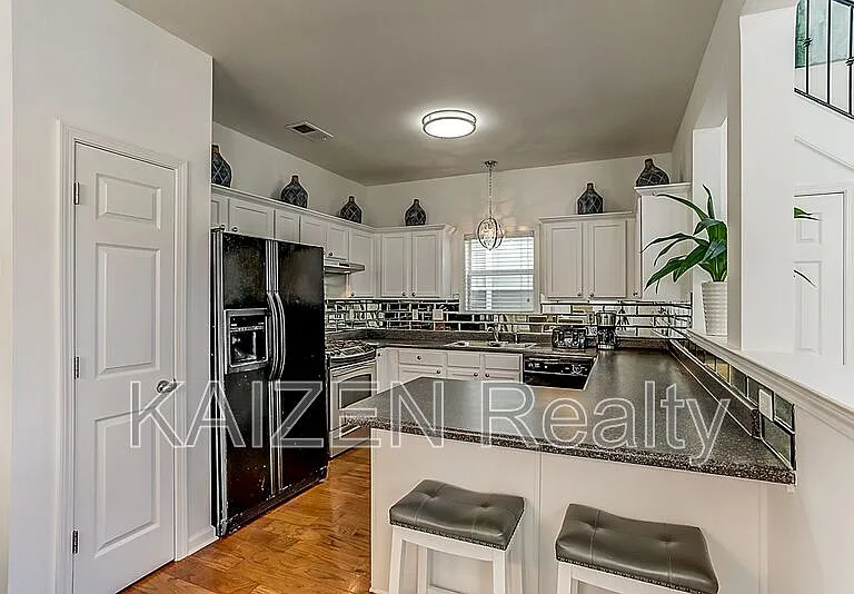 1338 Harbor Park Dr — Photo 15