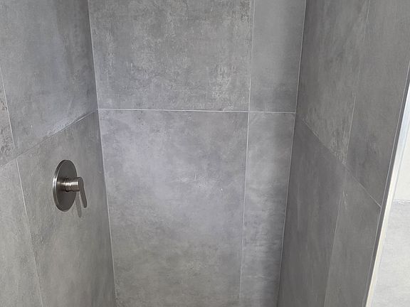3rd image of 1101 N 58th Ave APT 3