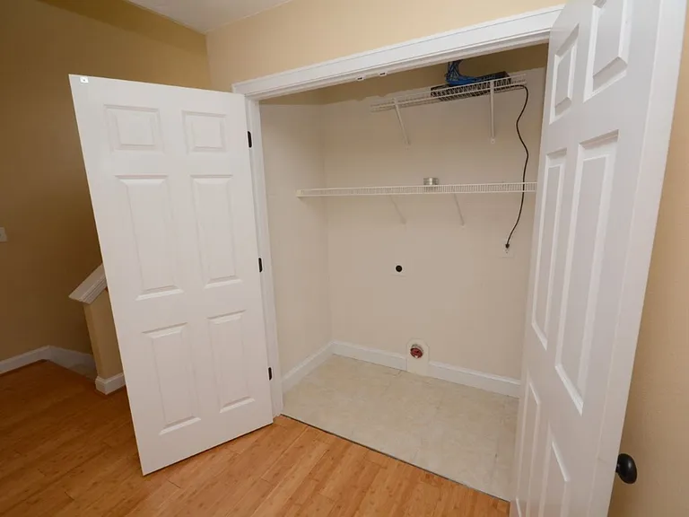 2216 E Berrie Cir — Photo 27