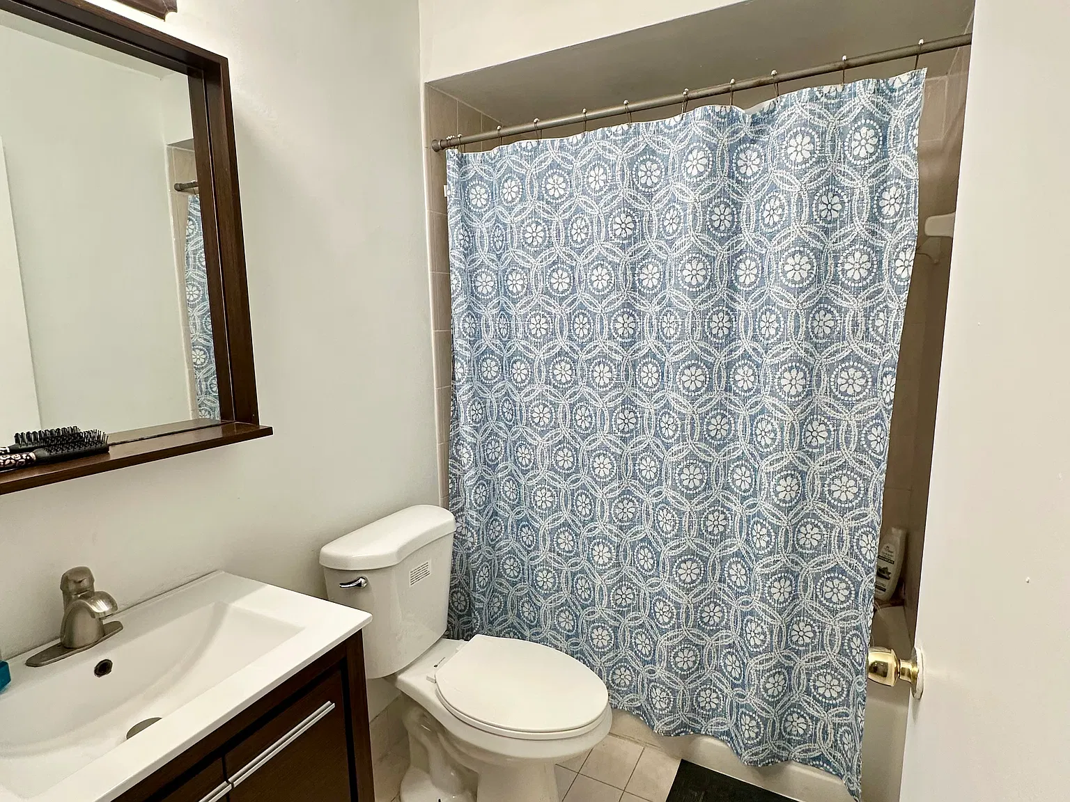 1 bed, 110 sqft, $1,000 — Photo 3