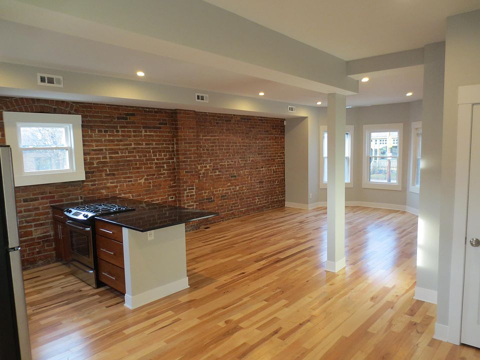 1st image of 4415 Franklin Blvd
