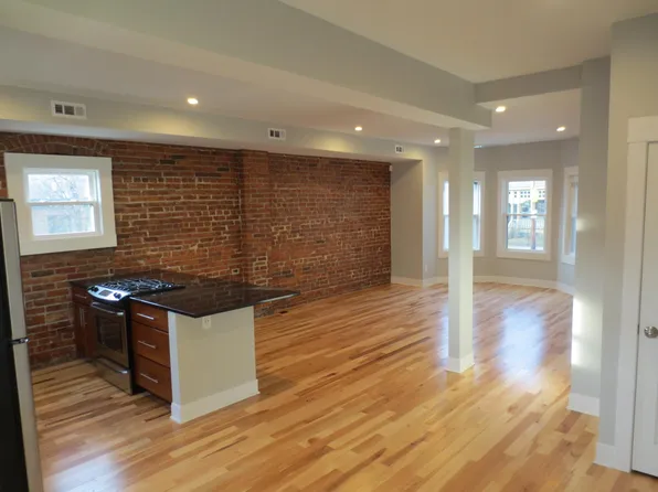 4415 Franklin Blvd, Cleveland, OH 44113