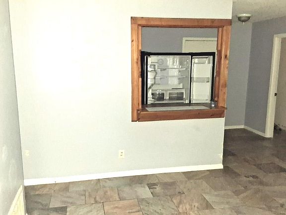 4th image of 135 Akin Rd