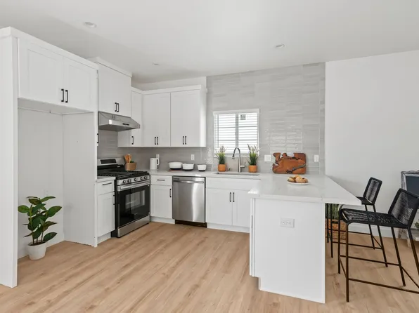 1056 Walter Ave, 1056 Walter Ave #2, Tustin, CA 92780