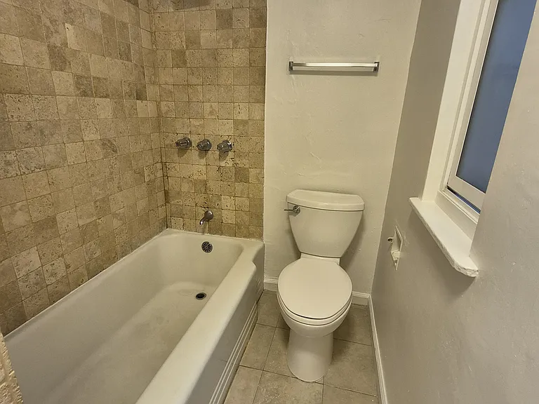 605 Foothill Blvd #605 — Photo 14