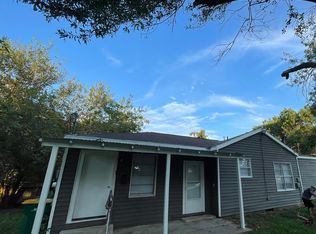 2330 Cedar Dr #1/2, La Marque, TX 77568
