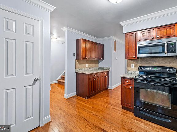 4th image of 6044 Saint Moritz Dr