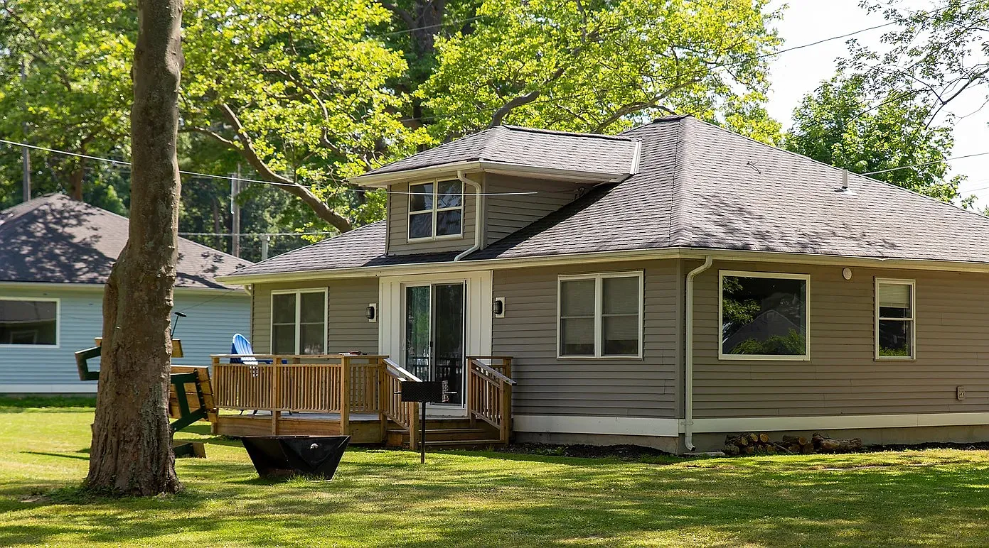 3 bed, $3,500 — Photo 1