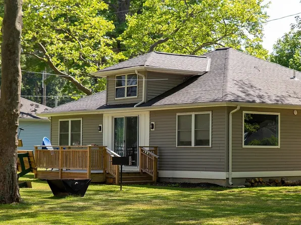 7281 Lake Rd, Madison, OH