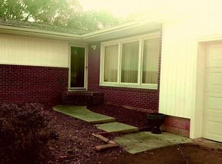 315 Asheville Ave, Mt Carmel, TN 37645