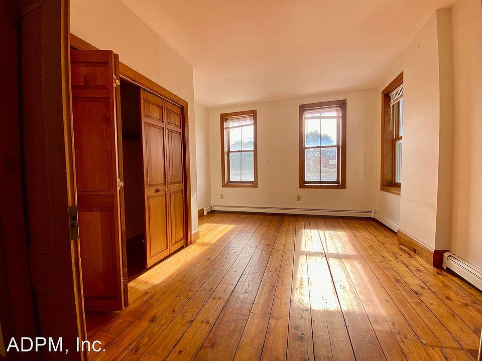 18 Market Street, Amesbury, MA Apartments Amesbury, MA Zillow