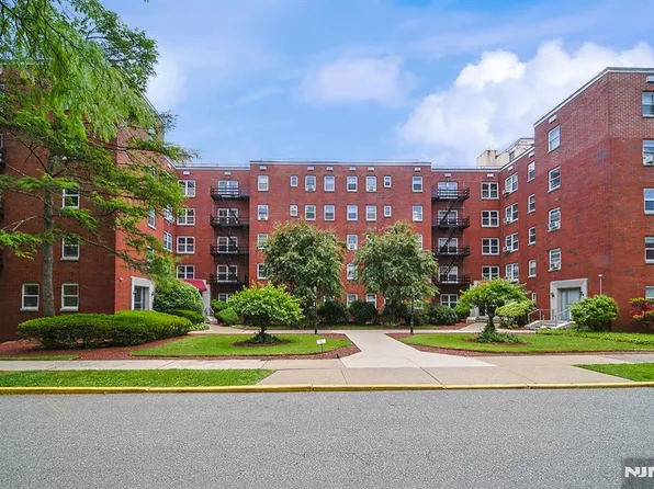 2320 Linwood Ave APT 5G, Fort Lee, NJ 07024