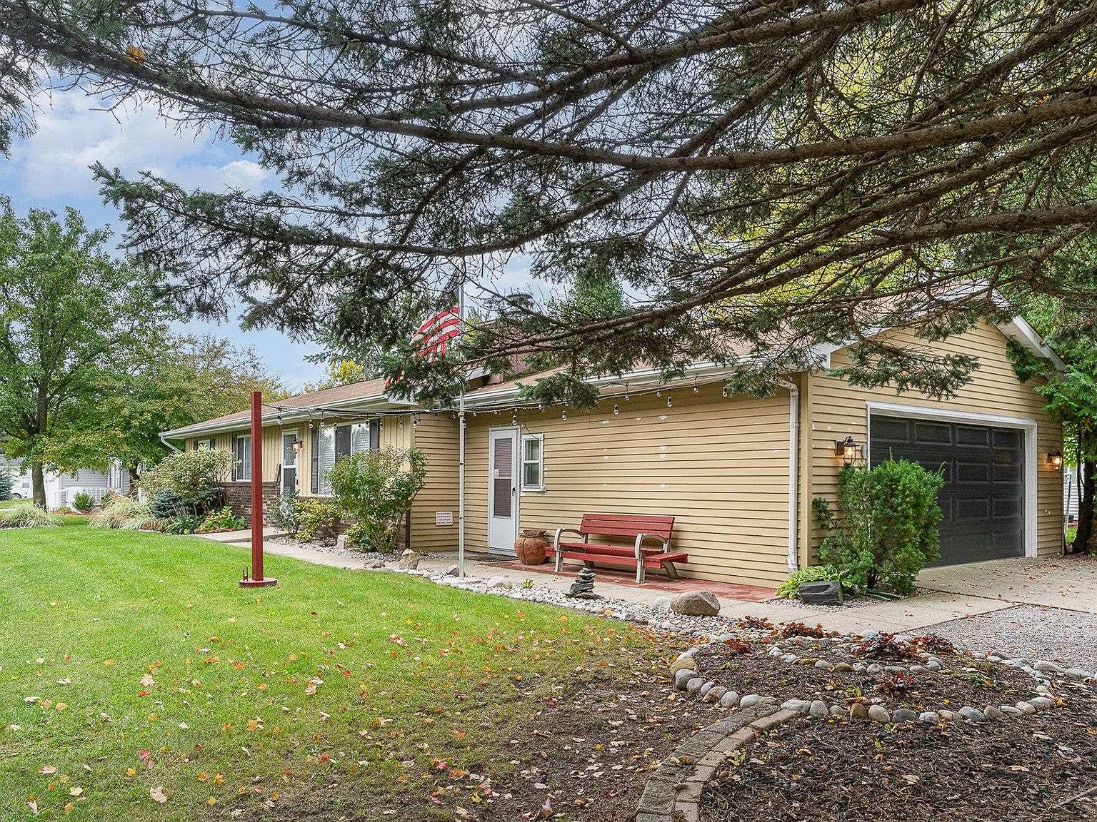 5147 Mackinaw Rd, Saginaw, MI 48603 MLS 50125529 Zillow