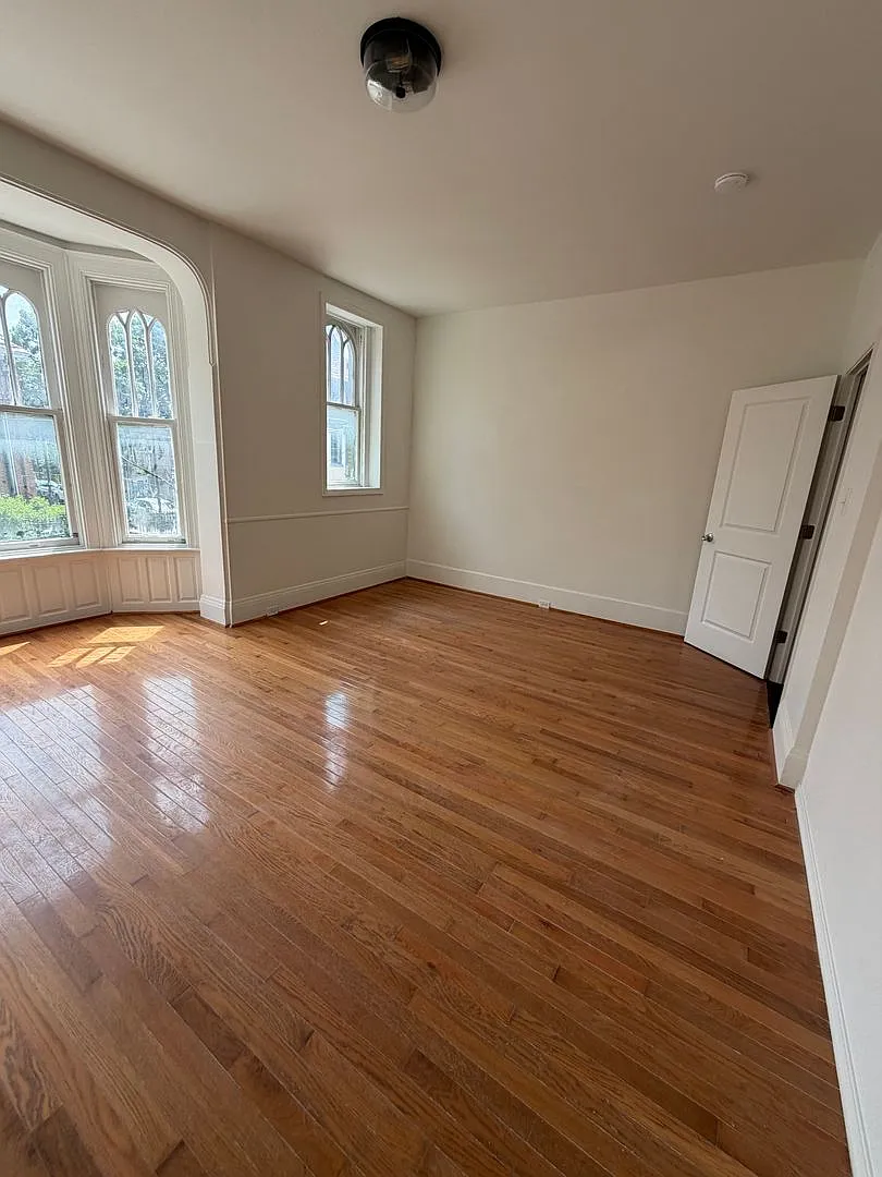 110 Beaver St — Photo 3
