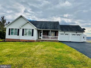 7 Fox Hollow Ln, Carlisle, PA 17015