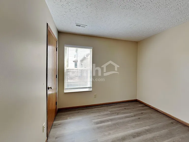 4930 Kingpin Dr — Photo 14