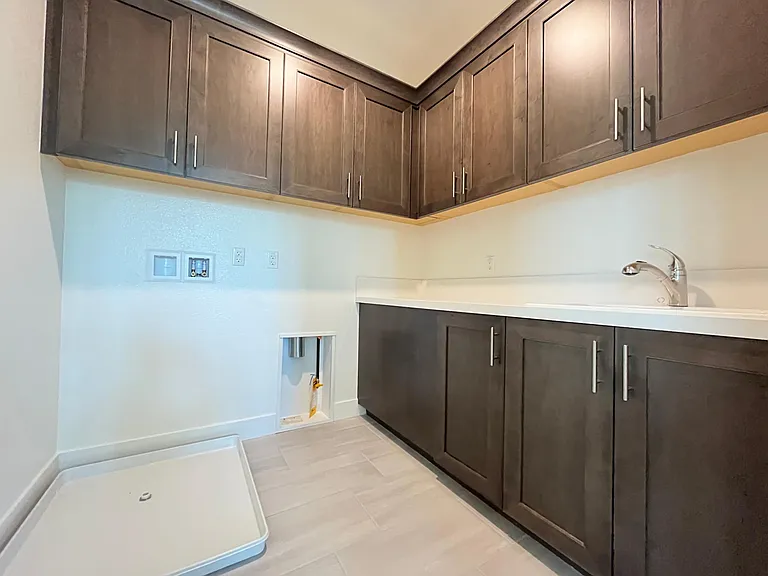 301 Sawbuck — Photo 14
