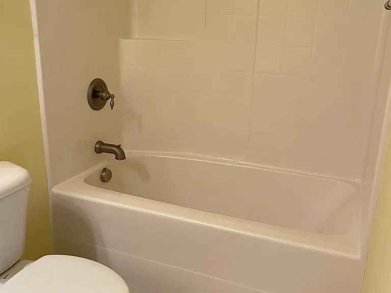 1715 Lennoxville Rd — Photo 33