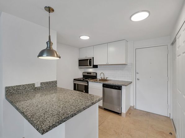 300 Holcomb Ave APT 24