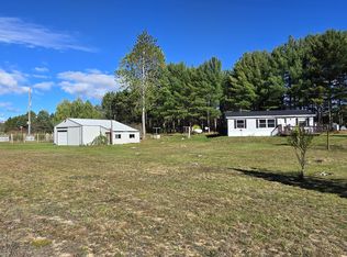 5991 River Rd, Manistee, MI 49660