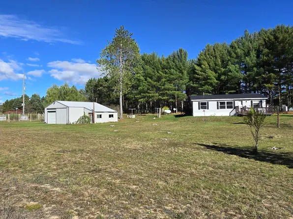 5991 River Rd, Manistee, MI 49660