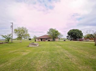 220 Bolivar Rd, Era, TX 76238