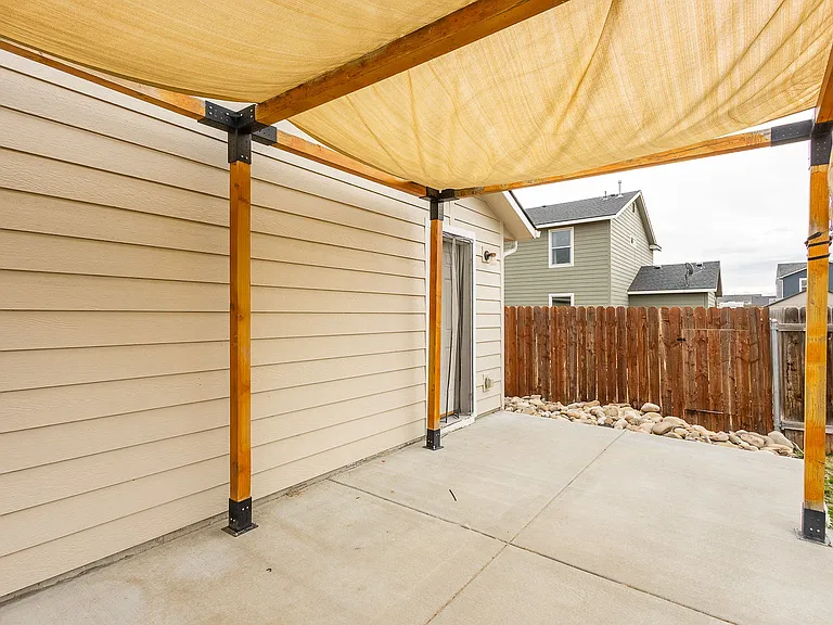 143 E Rose Lake Dr — Photo 42