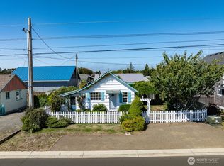 1605 Washington Ave S, Long Beach, WA 98631