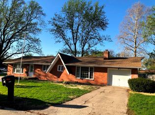 2112 Roland Dr, Champaign, IL 61821