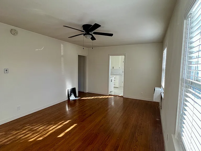 2464 N Brighton St #2462 — Photo 5