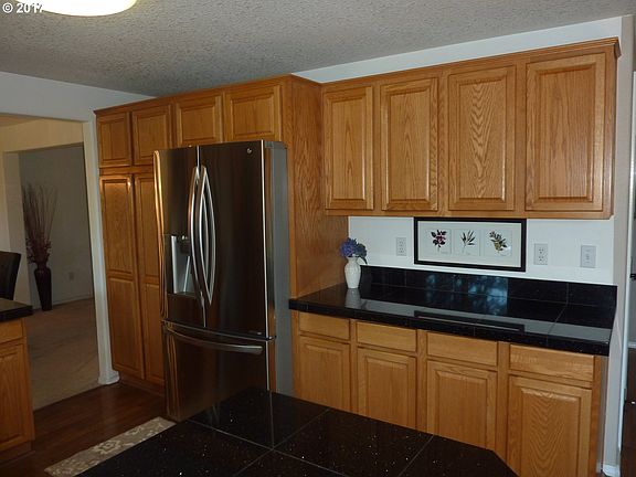 5th image of 1408 NE 127th Ave