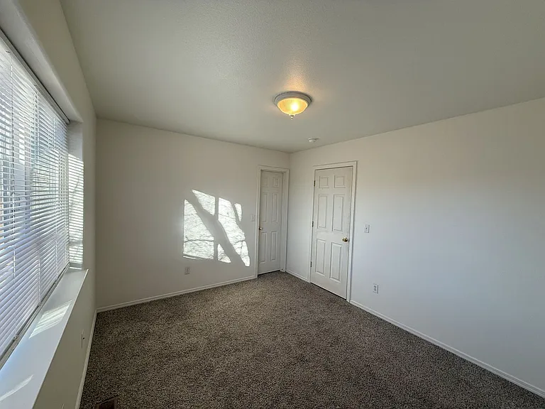 1875 SW Salmon Ave — Photo 13