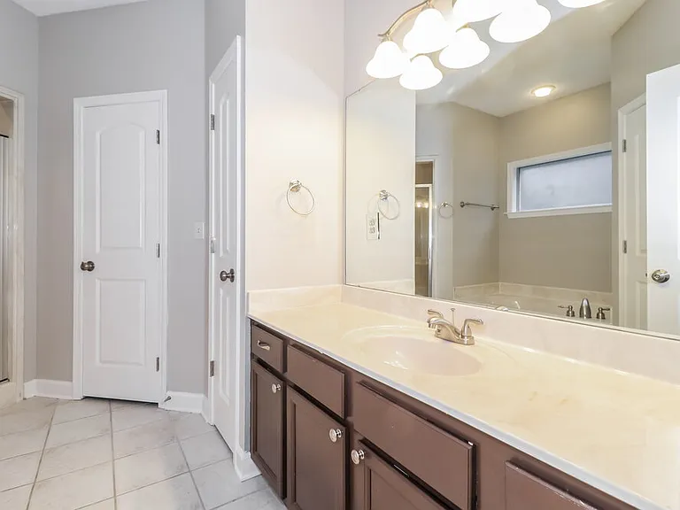 1140 Casentino St — Photo 13